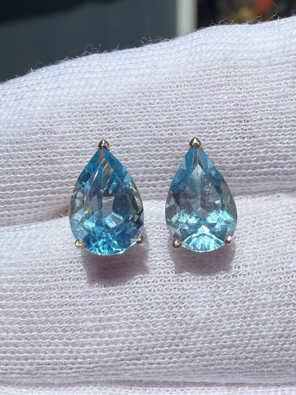 Solid 14k Gold London Blue Topaz Teardrop Stud Earrings - Women Jewelry - Picture 3 of 13